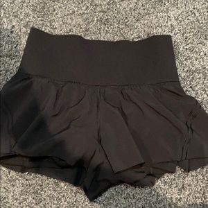 Lululemon short size 6